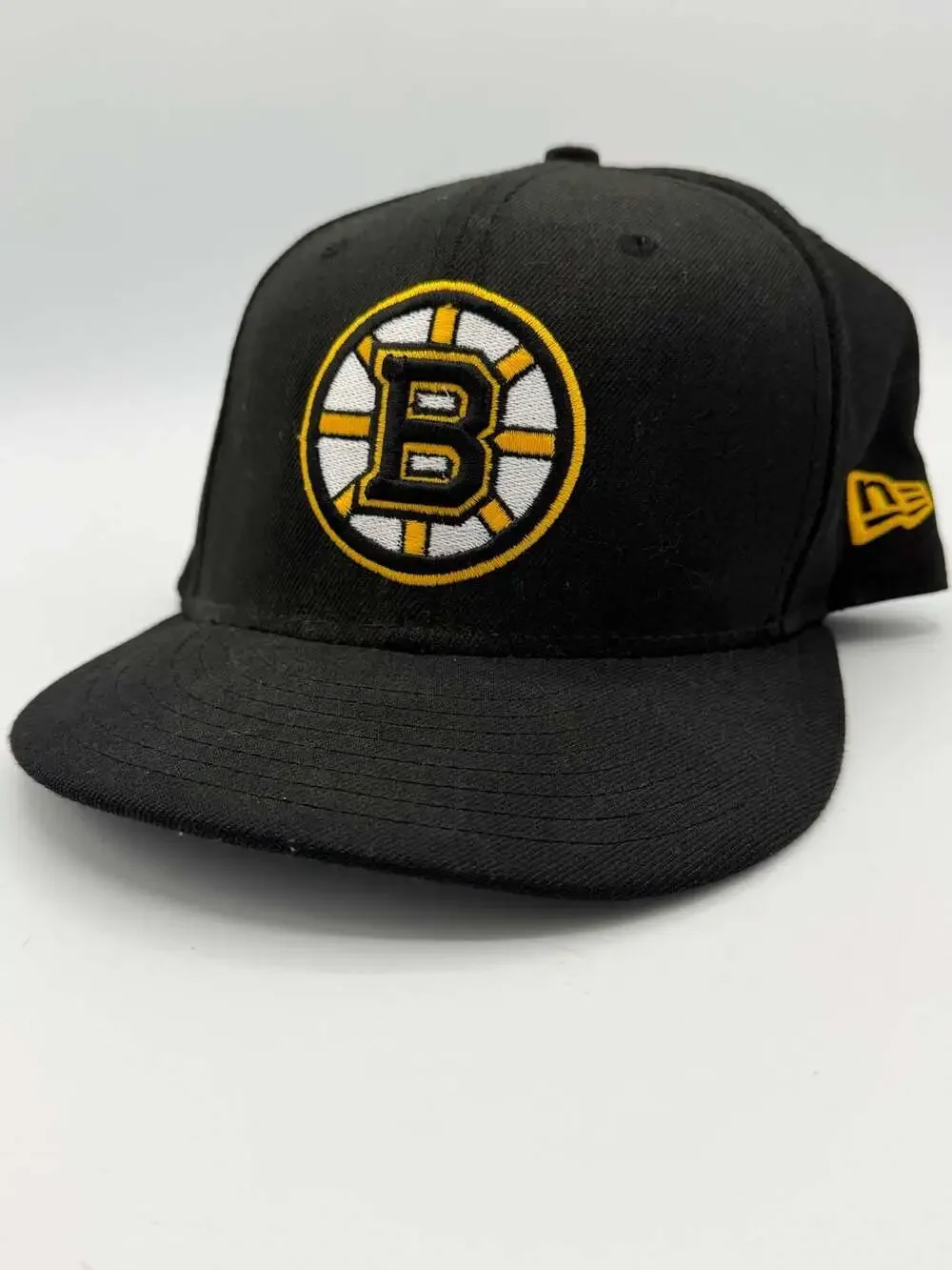 New Era Boston Bruins 59FIFTY Fitted Hat Size 7 1/2 Black Wool NHL Cap